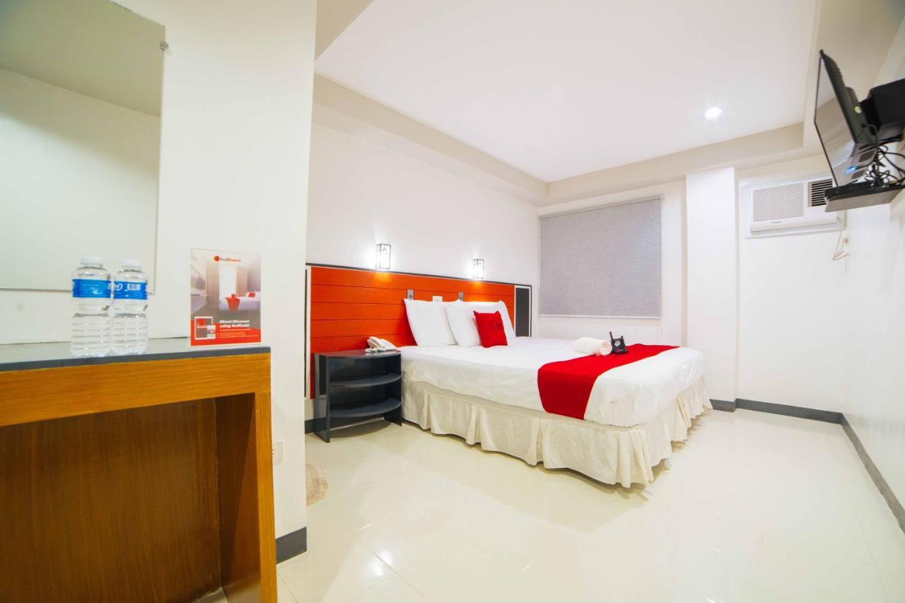 Reddoorz Plus Near San Pedro Cathedral Davao Exterior photo
