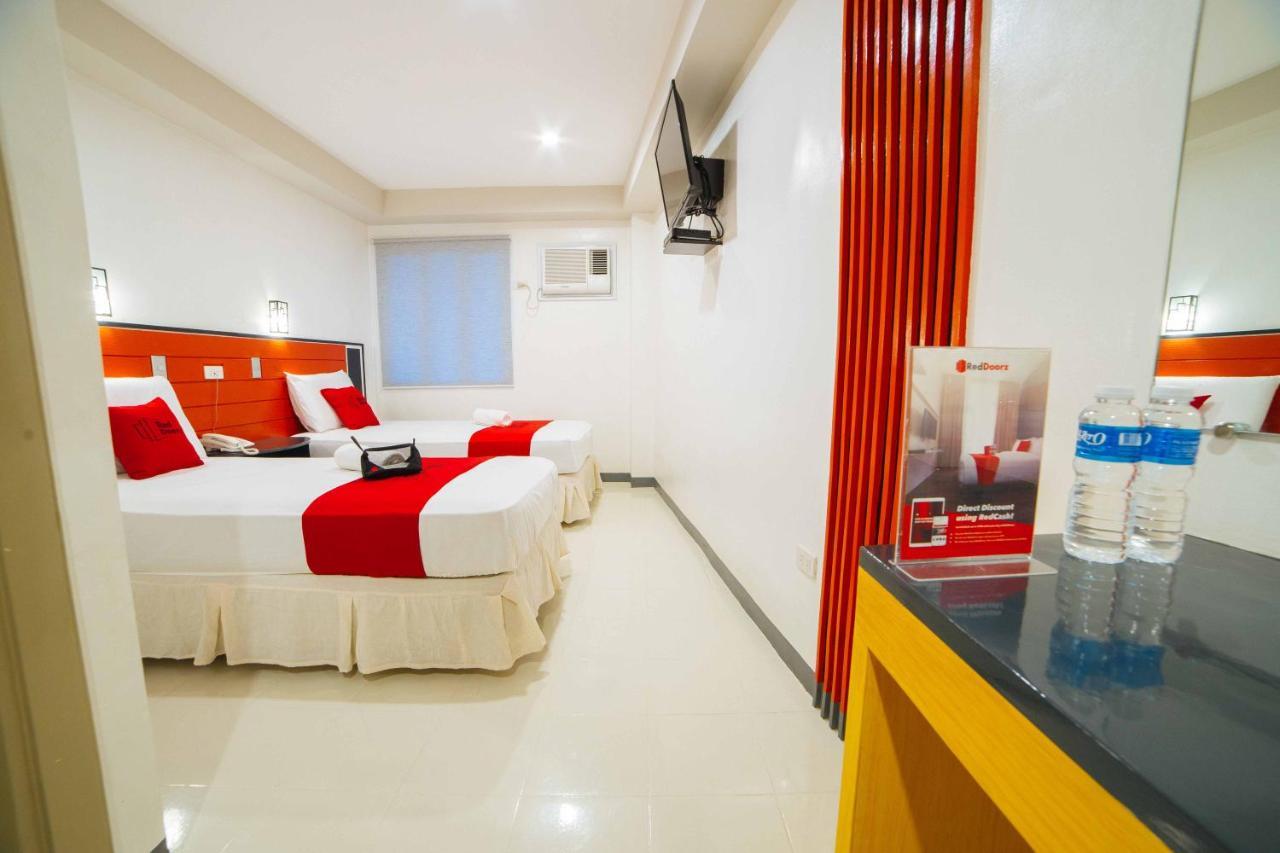 Reddoorz Plus Near San Pedro Cathedral Davao Exterior photo