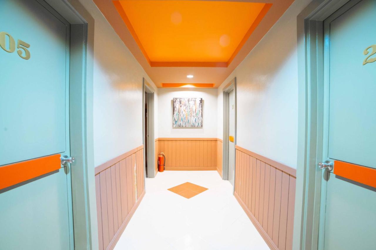 Reddoorz Plus Near San Pedro Cathedral Davao Exterior photo