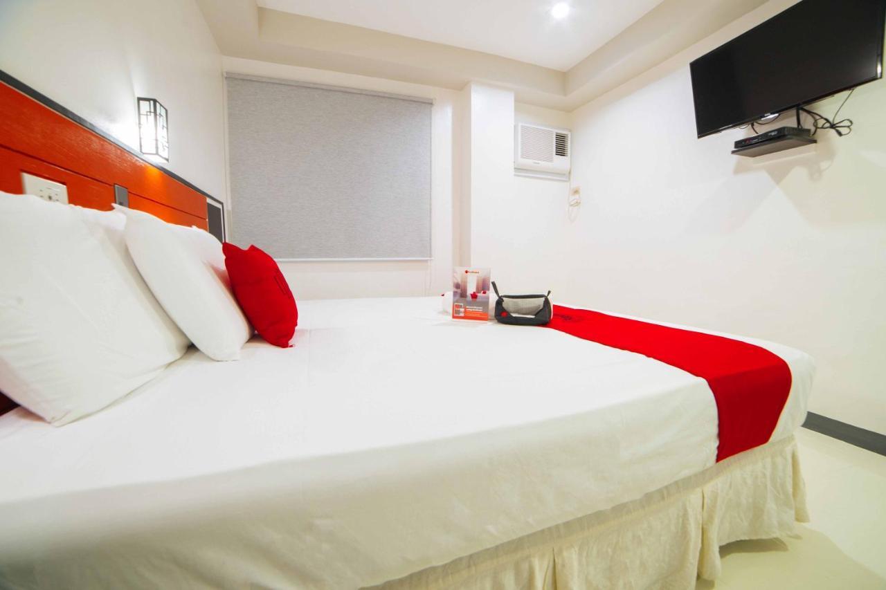 Reddoorz Plus Near San Pedro Cathedral Davao Exterior photo