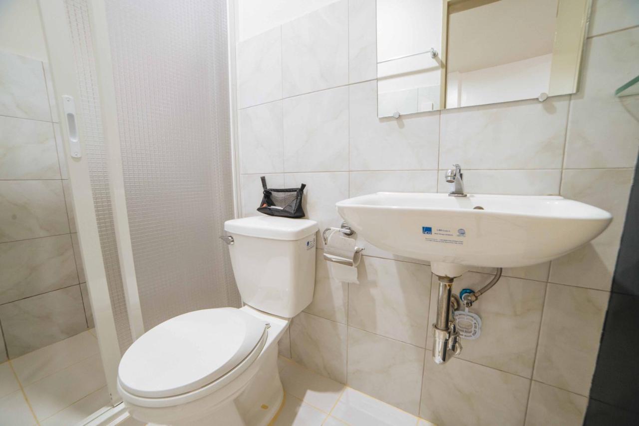 Reddoorz Plus Near San Pedro Cathedral Davao Exterior photo